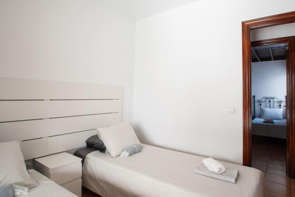 Casa Marlay Spacious, Heated Pool, Bbq & Fast Wi-Fi Only 15 Minutes Walk To Town Playa Blanca  Ngoại thất bức ảnh