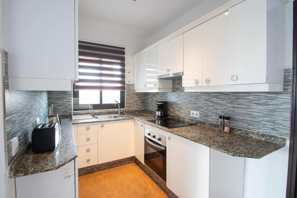 Casa Marlay Spacious, Heated Pool, Bbq & Fast Wi-Fi Only 15 Minutes Walk To Town Playa Blanca  Ngoại thất bức ảnh